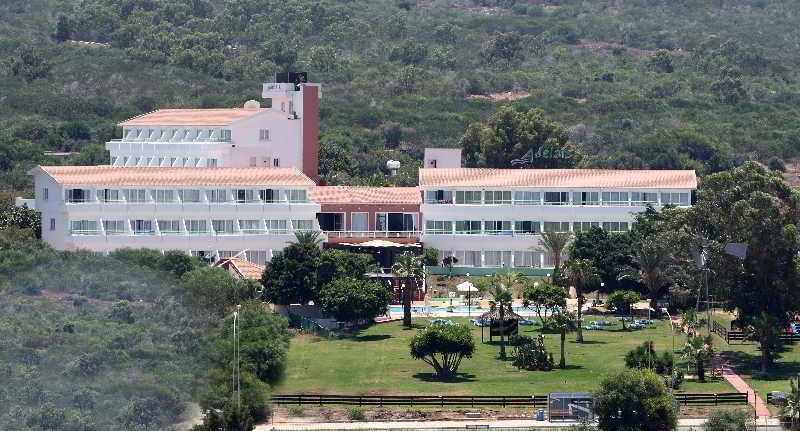 Adelais Bay Hotel