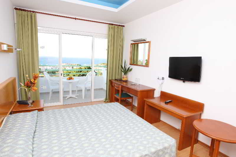 Otel Adelais Bay
