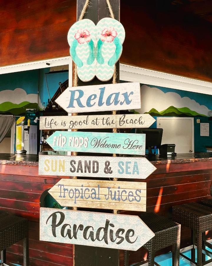 Otel Adelais Bay
