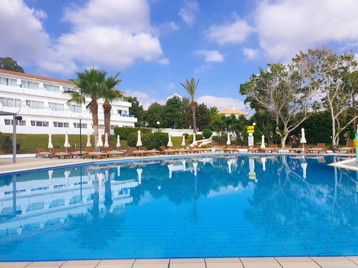 Otel Adelais Bay